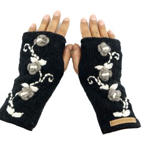 Wollen handwarmer met de hand gebreid