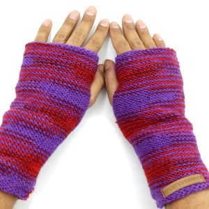 Wollen handwarmer met de hand gebreid